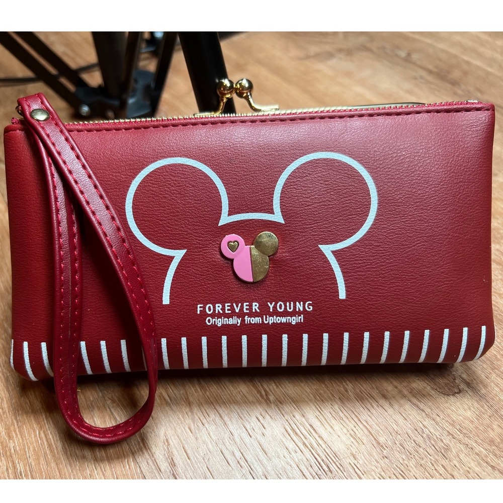 Forever Young Mouse Wristlet Wallet Women Red Kiss Lock Graphic NEW with Flaw